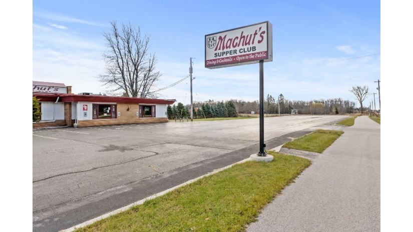3911 Lincoln Ave Two Rivers, WI 54241 by Choice Commercial Real Estate LLC $599,000