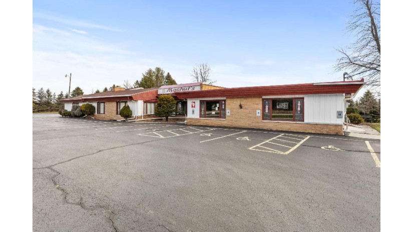 3911 Lincoln Ave Two Rivers, WI 54241 by Choice Commercial Real Estate LLC $599,000