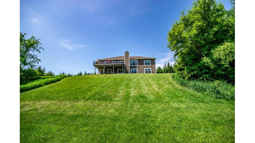 N5194 Blue Valley Rd Herman, WI 53027 by Emmer Real Estate Group $1,495,000