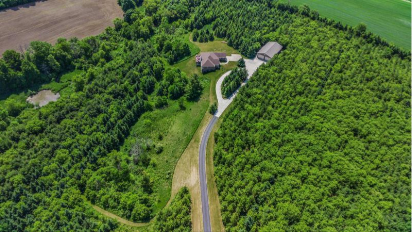 N5194 Blue Valley Rd Herman, WI 53027 by Emmer Real Estate Group $1,495,000