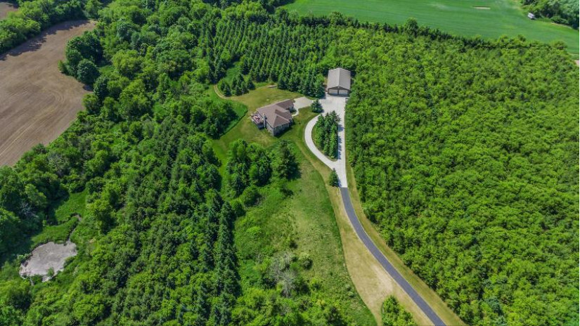 N5194 Blue Valley Rd Herman, WI 53027 by Emmer Real Estate Group $1,495,000