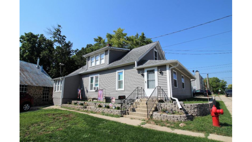 305 S Rochester St 301 Mukwonago, WI 53149 by Redefined Realty Advisors LLC - 2627325800 $279,900