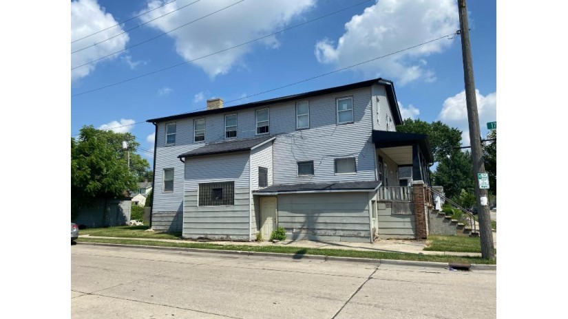 1644 Packard Ave Racine, WI 53403 by The Curated Key Collective $184,900