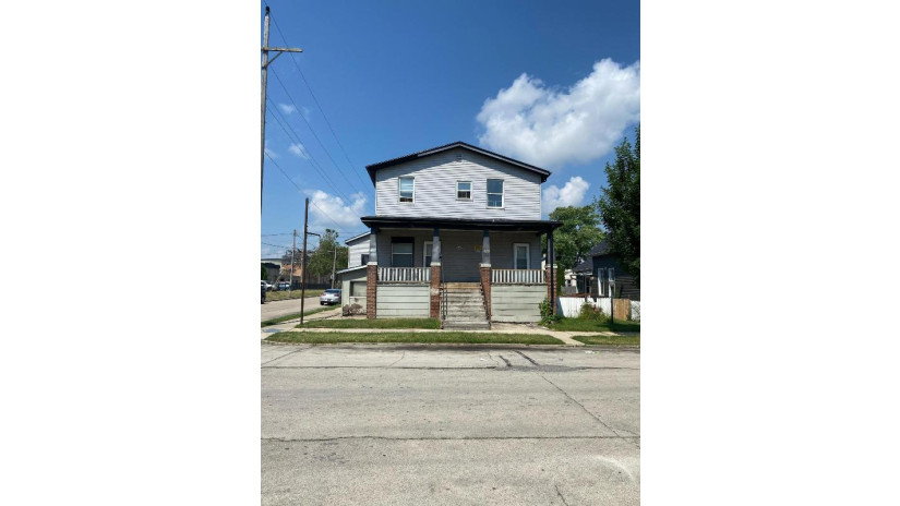 1644 Packard Ave Racine, WI 53403 by The Curated Key Collective $184,900