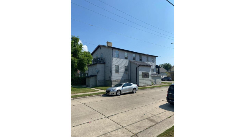 1644 Packard Ave Racine, WI 53403 by The Curated Key Collective $184,900