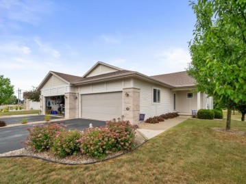 1500 Parkview Ln, Two Rivers, WI 54241