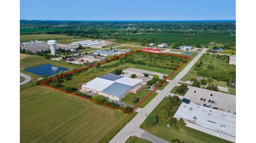 8630 Industrial Dr Caledonia, WI 53126 by Paradigm Real Estate $3,300,000