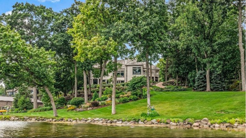 820 Back Bay Rd Delafield, WI 53018 by Compass RE WI-Lake Country $3,500,000