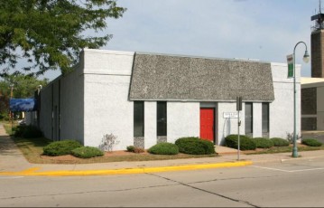261 S Fourth St, Whitewater, WI 53190-1988