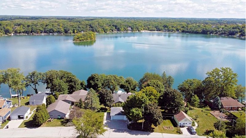 N8558 Booth Lake Heights Rd Troy, WI 53120 by Berkshire Hathaway Starck Real Estate $1,149,000