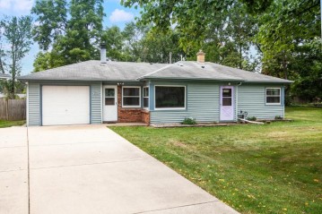 S69W17519 Redman Dr, Muskego, WI 53150