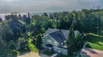 231 Cedar Beach Rd, Belgium, WI 53004-9660