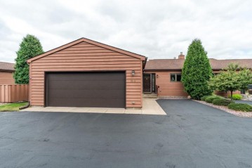 3350 Bayside Ct, La Crosse, WI 54601