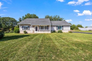 9310 W Waterford Ave, Greenfield, WI 53228-2169