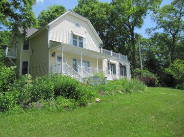 1713 W Main St, Lake Geneva, WI 53147-1653