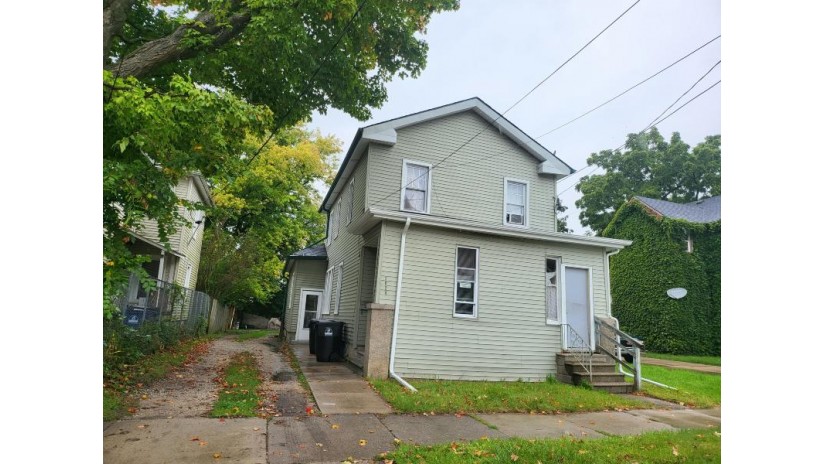 1024 Pearl St Racine, WI 53403 by Berkshire Hathaway HomeServices Metro Realty-Racin $125,000