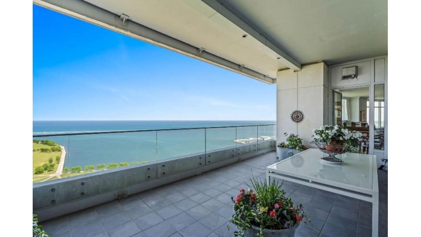 825 N Prospect Ave 2301 Milwaukee, WI 53202 by Mahler Sotheby's International Realty $1,675,000
