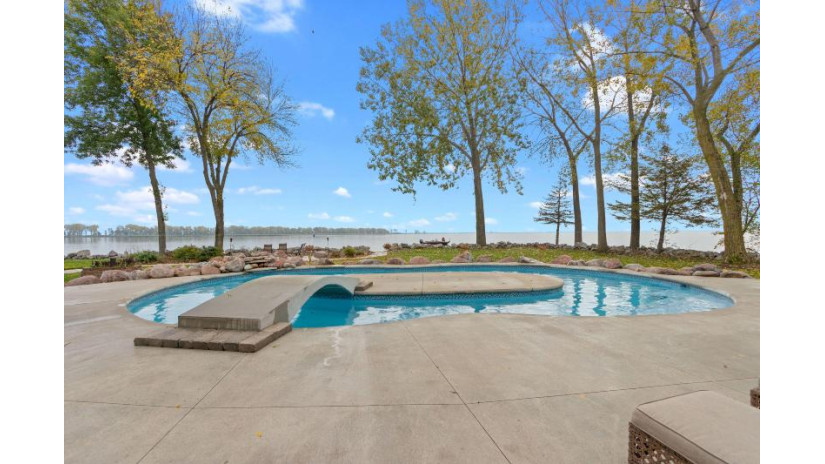 2526 Longtail Beach Ln Suamico, WI 54173 by Found It $2,450,000