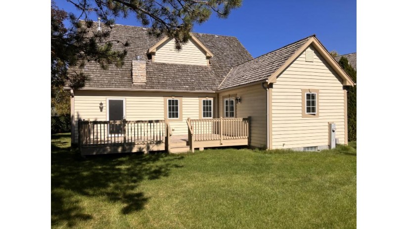 8103 S Country Club Cir Franklin, WI 53132 by Nisenbaum Homes & Realty, Inc. $529,900