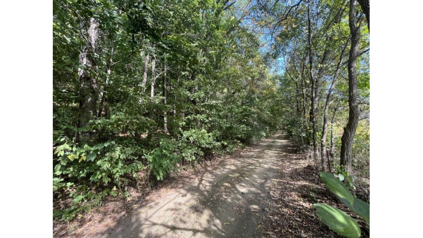 0000 Cliffwood Dr Prairie Du Chien, WI 53821 by United Country - Oakwood Realty, LLC $38,000