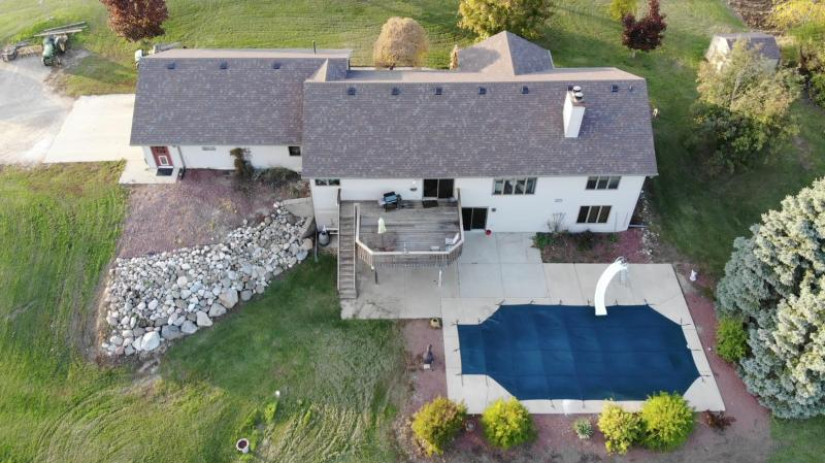 3256 County Road O - S Delavan, WI 53115 by Legendary Real Estate Services - 262-204-5534 $1,100,000