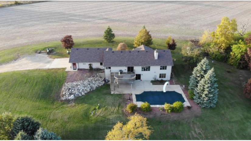 3256 County Road O - S Delavan, WI 53115 by Legendary Real Estate Services - 262-204-5534 $1,100,000