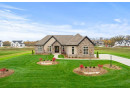 W237N4353 Farm Field Cir, Pewaukee, WI 53072 by Westridge Realty, Inc. $1,189,900