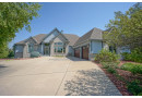 W252S5248 Sage Rd, Waukesha, WI 53189 by Lake Country Flat Fee $879,900