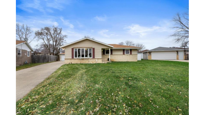 8132 Dorothy Ct Mount Pleasant, WI 53406 by Keller Williams Momentum $290,000