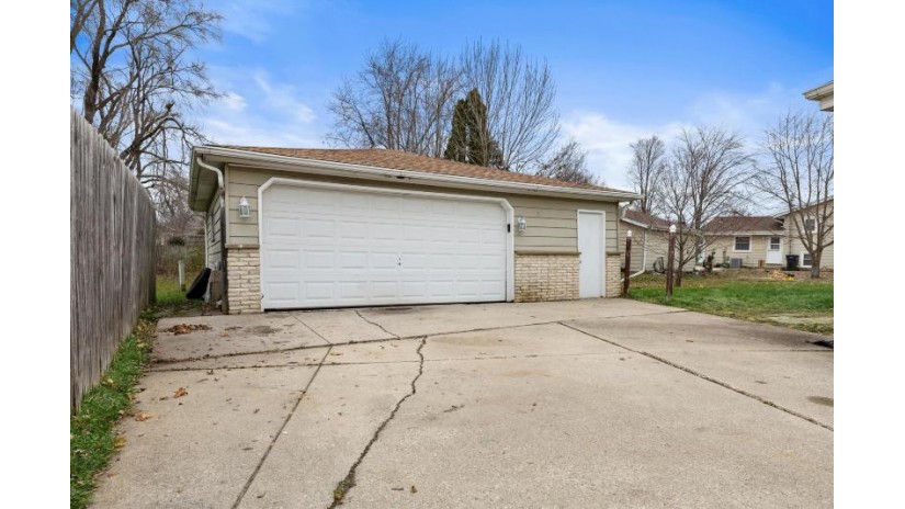 8132 Dorothy Ct Mount Pleasant, WI 53406 by Keller Williams Momentum $290,000