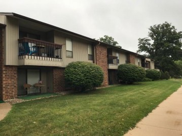 8118 W Oklahoma Ave 16, West Allis, WI 53219