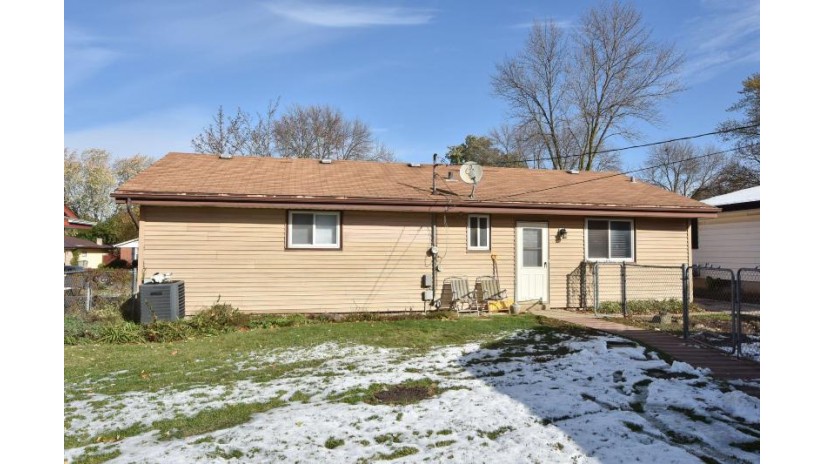 7845 W Denver Ave Milwaukee, WI 53223 by Keller Williams Realty-Milwaukee North Shore $224,900