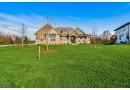 W237N4391 Farm Field Cir, Pewaukee, WI 53072 by Westridge Realty, Inc. $1,149,900