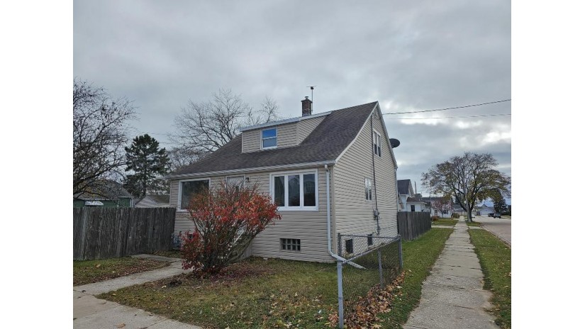 2123 12th St Two Rivers, WI 54241 by RE/MAX Port Cities Realtors $149,900