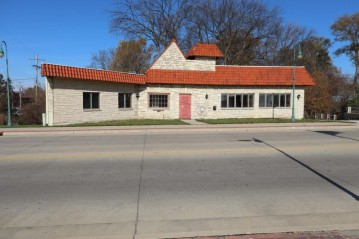 108 W Main St, Whitewater, WI 53190
