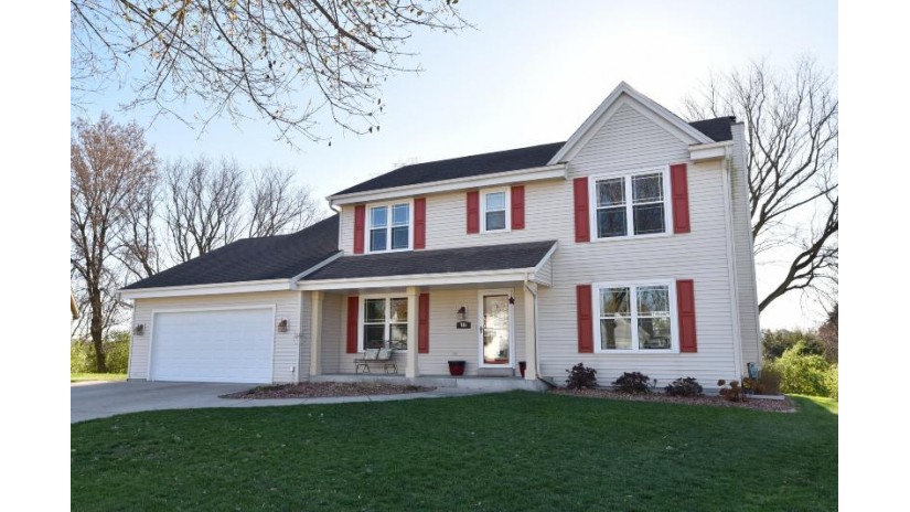 781 Barrington Ct Pewaukee, WI 53072 by EXP Realty, LLC~Milw $549,900