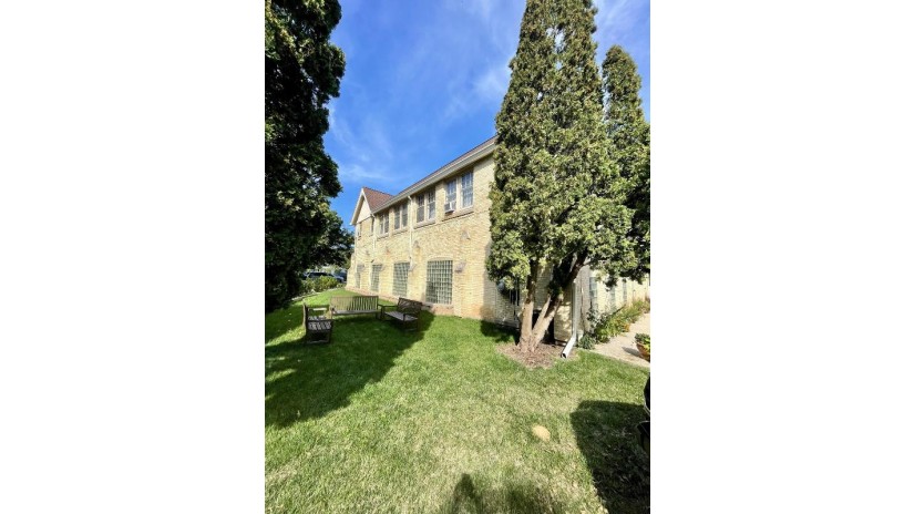 125 E State St Burlington, WI 53105 by Anderson Commercial Group, LLC $749,000