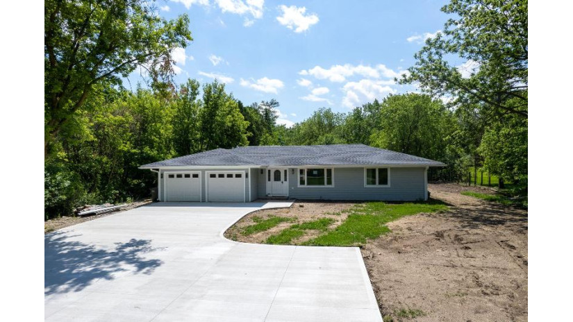 W3665 Mcdonald Rd Geneva, WI 53147 by Lake Geneva Area Realty, Inc. $575,000