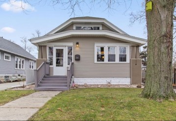 2140 S 83rd St, West Allis, WI 53219