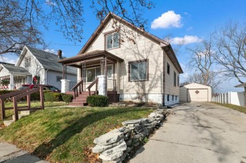 3714 E Lunham Ave, Saint Francis, WI 53235-5944