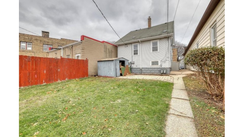 3459 S Kinnickinnic Ave Milwaukee, WI 53207 by Exit Realty Results $499,999