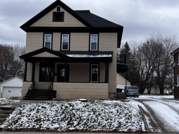 19 South St, Plymouth, WI 53073