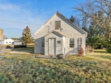 116 E Hillcrest Rd, Mishicot, WI 54241