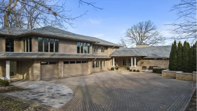 4790 N Lake Dr Whitefish Bay, WI 53211 by First Weber Inc -NPW $2,595,000