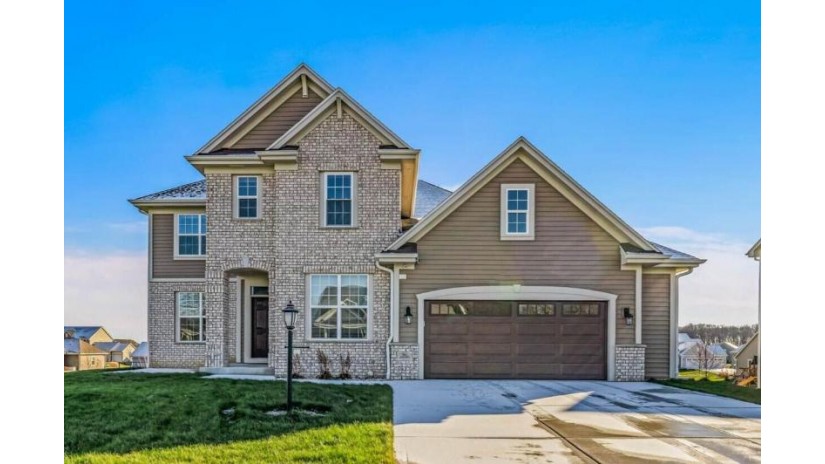 N47W22399 Woodleaf Way Pewaukee, WI 53072 by Realty Executives Integrity~Brookfield $698,000