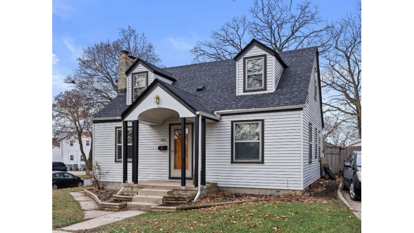 4573 S Pine Ave Milwaukee, WI 53207 by Mahler Sotheby's International Realty $239,900