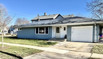 841 Aurora St, Waukesha, WI 53186