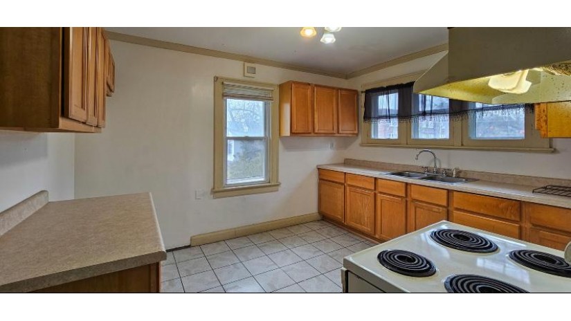 3403 N Richards St Milwaukee, WI 53212 by Homestead Realty, Inc $219,900
