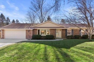 6355 W Pierner Pl, Brown Deer, WI 53223