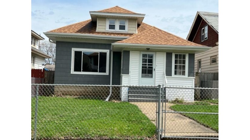 2436 N 49th St Milwaukee, WI 53210 by City Realty $164,000